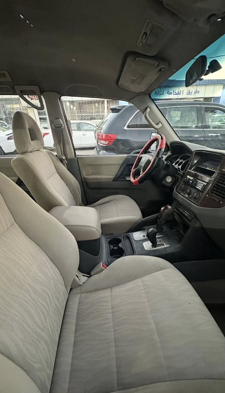 باجيرو  ٢٠٠٧

رقم بغداد انكليزي بأسمي سنويه حد 2028

محرك 3000 جديد
حداديه كامله جديدة
تبريد شغال 3 قطع
السيارة سبعه راكب الكشن الاخير قلاب 
الكهربائيات شغاله 
تخم تاير و باتري جديد

مكاني بغداد الزعفرانيه ***********
