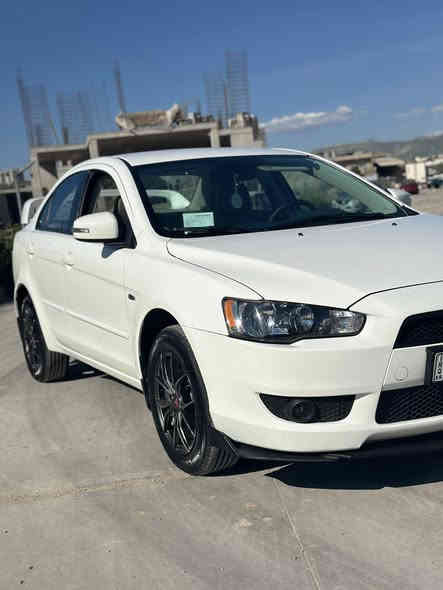 سه ره تا به ناوى خواى گه وره  
لانسه ر بو فروشتن موديل 2015
ره قه مو سه نه وى تازه يه تا مانگى ٧\ 2027
مه كينه 20 مه رخوب يابانى ئه سلى  
گيرو مه كينه و كاره باى به شه رت برخوى با نه دراوه  
ناوكريمى ته بريد ساردو گه روم له سه ر سويچ 
سه ياره كه تابلى جايزه مالى دوسته  هى مه عره ز نيه  
175كم روشتوه 
بوياخ پارچه و نيويك   به دوپارچه ئه يفروشم  
سعريش 126  مه جال 
تكايه مشته رى تيل كات 
***********
