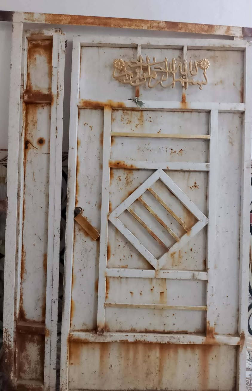 ا
السلام عليكم 
باب حديد #للبيع 
العرض متر وربع والطول ١٨٠
السعر ٧٥ الف


**إذا كنت صاحب هذا الإعلان وتريد حذفه لأي سبب، رجاءا أرسل رسالة إلى الدعم الفني**