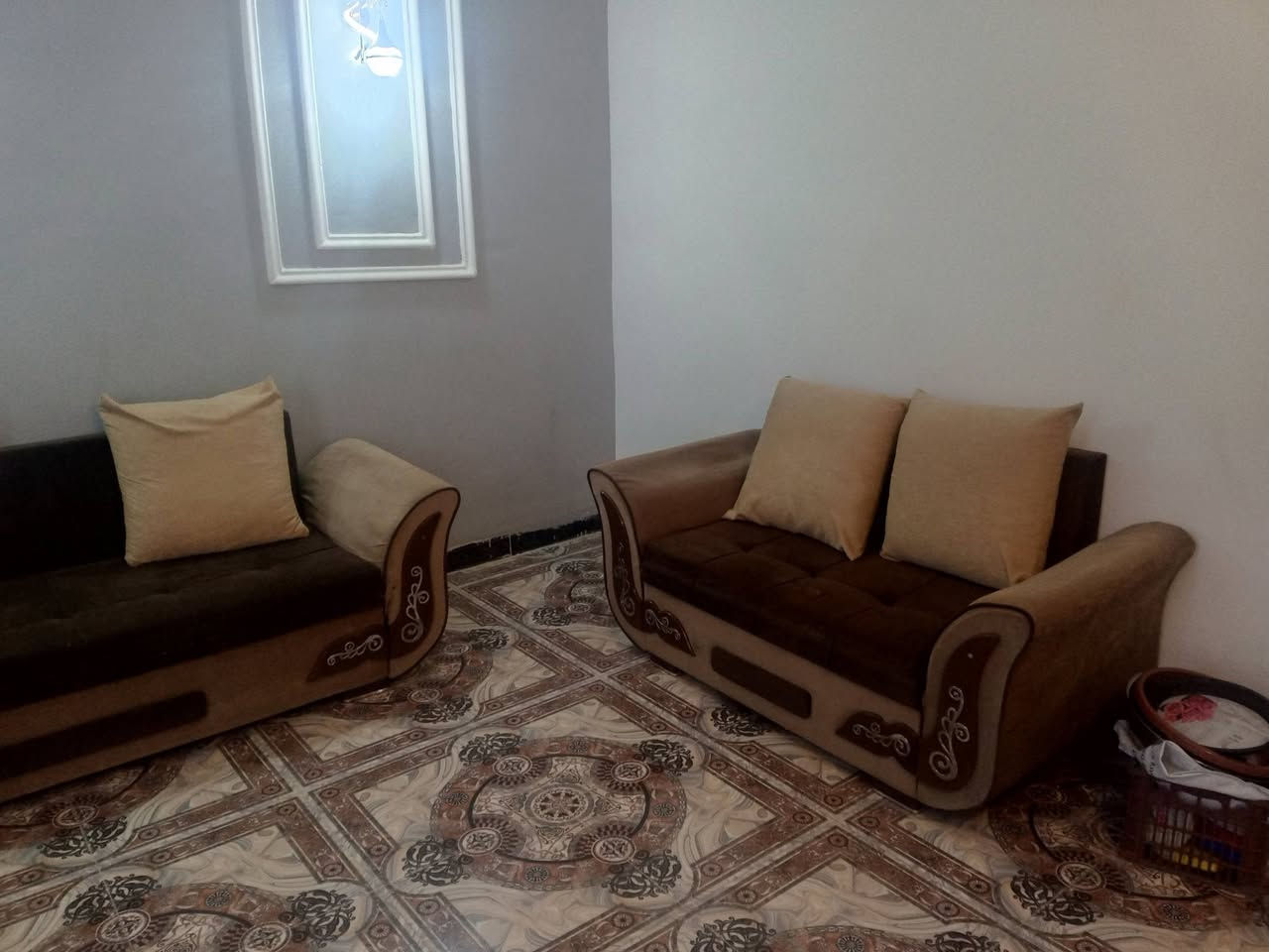 سلام عليكم اخوان ديوان للبيع 250 بي مجال ***********

