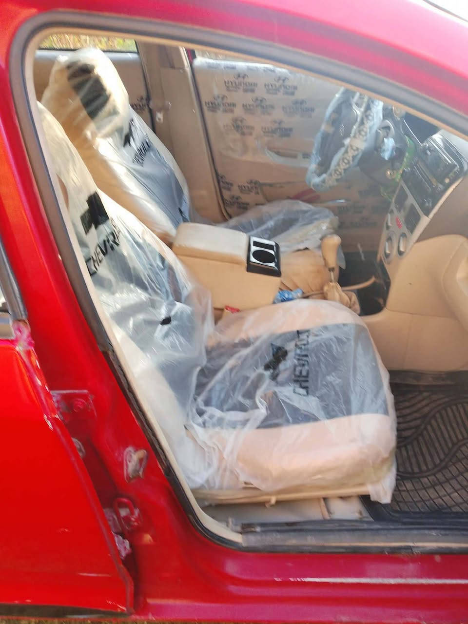 السلام عليكم سياره شيري البيع موديل 13 رقم ذي قار    سنويه ال 29 كير ومكينه مكفولات  شاصي مكفول دواخل جدد كشر نضيف تايرات جدد السياره ما عايزه برغي ما بيه خياس السياره مال جنايه السياره أحله من الصوره تجي وشوف السعر 27 وبيه مجال الطيبين مكلف بل نشر اتصال عل رقم ***********
