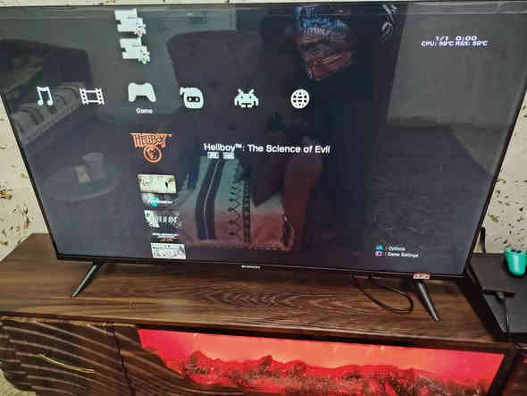 سلام عليكم بلي 3جديد الك على فحص هارد وكارتونه ويدات 2السعر125قفل بغداد باب المعضم ***********
