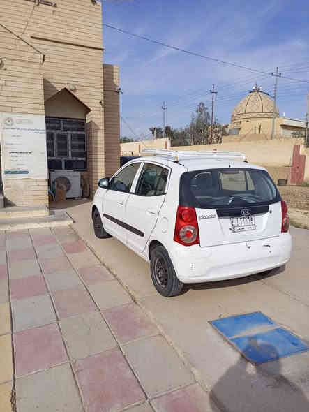 السلام عليكم ورحمه الله وبركاته
كيا بيكانتو للبيع موديل 2009 بسمي السيارة عندي من 2021 السنويه تسقط 2027 
ـ محرك جديد العام بشهر الخامس بدلته والمحرك القديم موجود 
ـ كير اوتوماتيك 
ـ تبريد امبدل كله جديد فريز تدفئه وفريز تبريد وكمبريسر  وراديتر تبريد كله جديد 
ـ الصدر يرادله قواعد دبل فقط 
ـ تخم تاير 
ـ الكهربائيات كله شغاله . ما عدى ماطور بور ستيرن يراد له تبديل أو تصلح سعره 125000الف 
ـ بيه ضربه بجم مصلحه بدون تبديل موضحه بالصورة 
ـ مكاني الانبار قضاء عنه 
ـ الشراي يتصل رقم الهاتف /***********
ـ عذرا لعدم الرد على التعليقات 
ـ السعر 65 قفل قفل . 
ملاحظه السيارة كلش مداريه بنزين عادي خلاص ما اديرلها بس محسن
