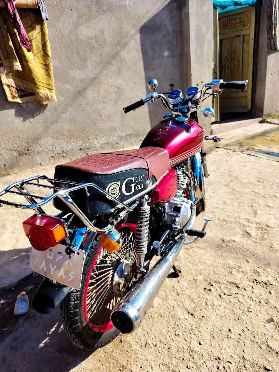 السلام عليكم  نامه برو  دراجه نضيفه  ما بيه نقص 
كهرباءيات شغاله محرك ما مفتوح  
للبيع او مراوس نامه برو همات او سيفان جديده 
للاستفسار  ***********
