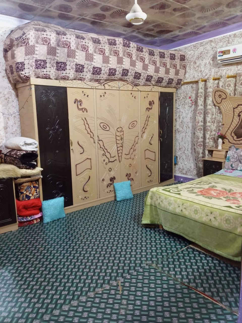 اللهم صل على محمد وآل محمد
بيت بالشرجي حي الحكيم

خلف مدرسة البرهان

مساحة الدار ٢٥٠ متر

يتكون من غرفتين #وصاله ومطبخ وبراني

#وصحيات_داخلية_وخارجية

ومخزن

#ملاحظة البناء عكاده

للاستفسار الاتصال على الرقم

موبايل ***********

واتساب اتصال
