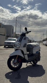 بوليس حاويه ما عايزه اي شي كله جاهزه برغي ما مفتوح بيه مكان نجف ويله ا...