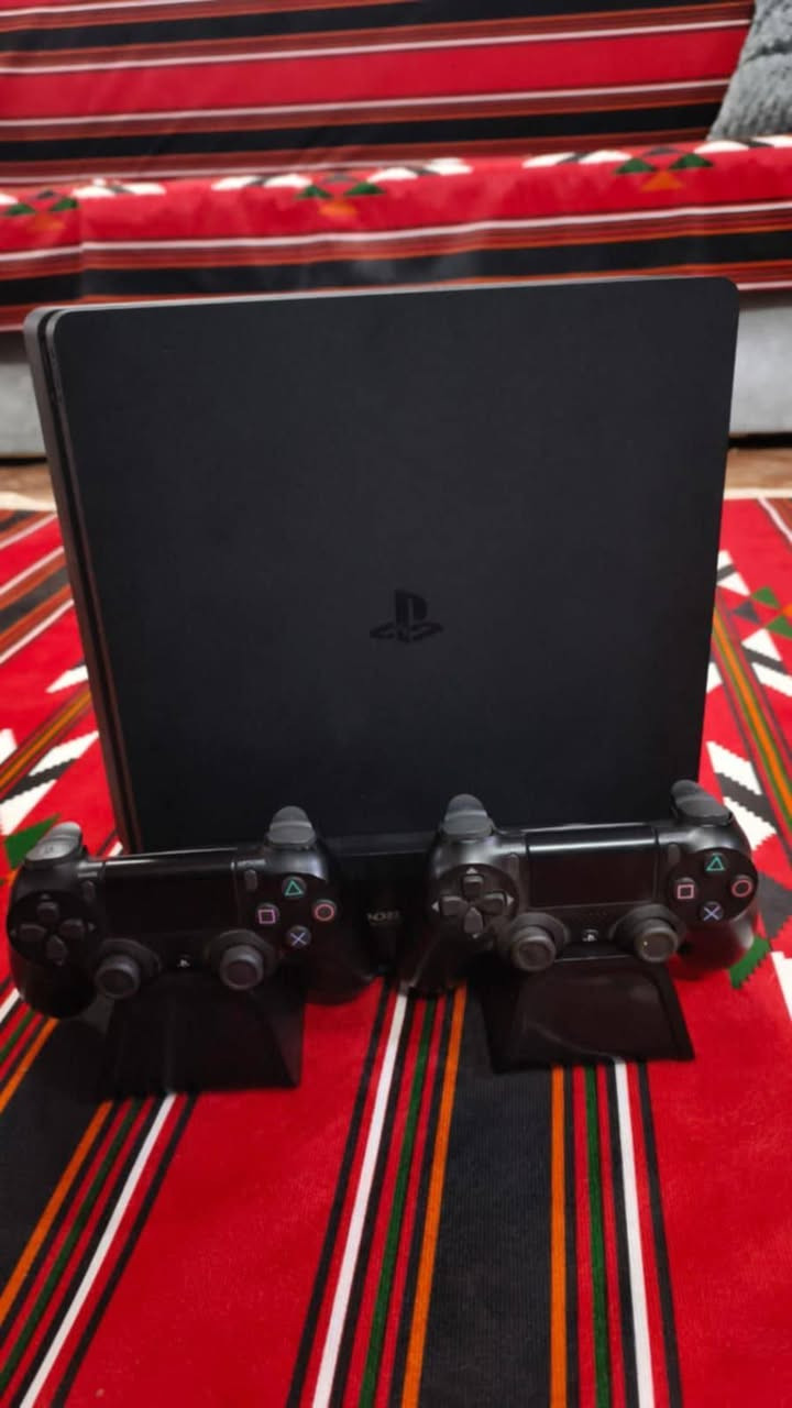 بلي فور سلم ذاكره 1تيرا وياه يده الاصليه و يده ثانيه شبه اصلي +وياه ستاند لليدات والبلي +البلي جديد ماصارله شهر من مفتوح واستخدامه كلش كلش قليل نضيف شخط مابيه


**إذا كنت صاحب هذا الإعلان وتريد حذفه لأي سبب، رجاءا أرسل رسالة إلى الدعم الفني**