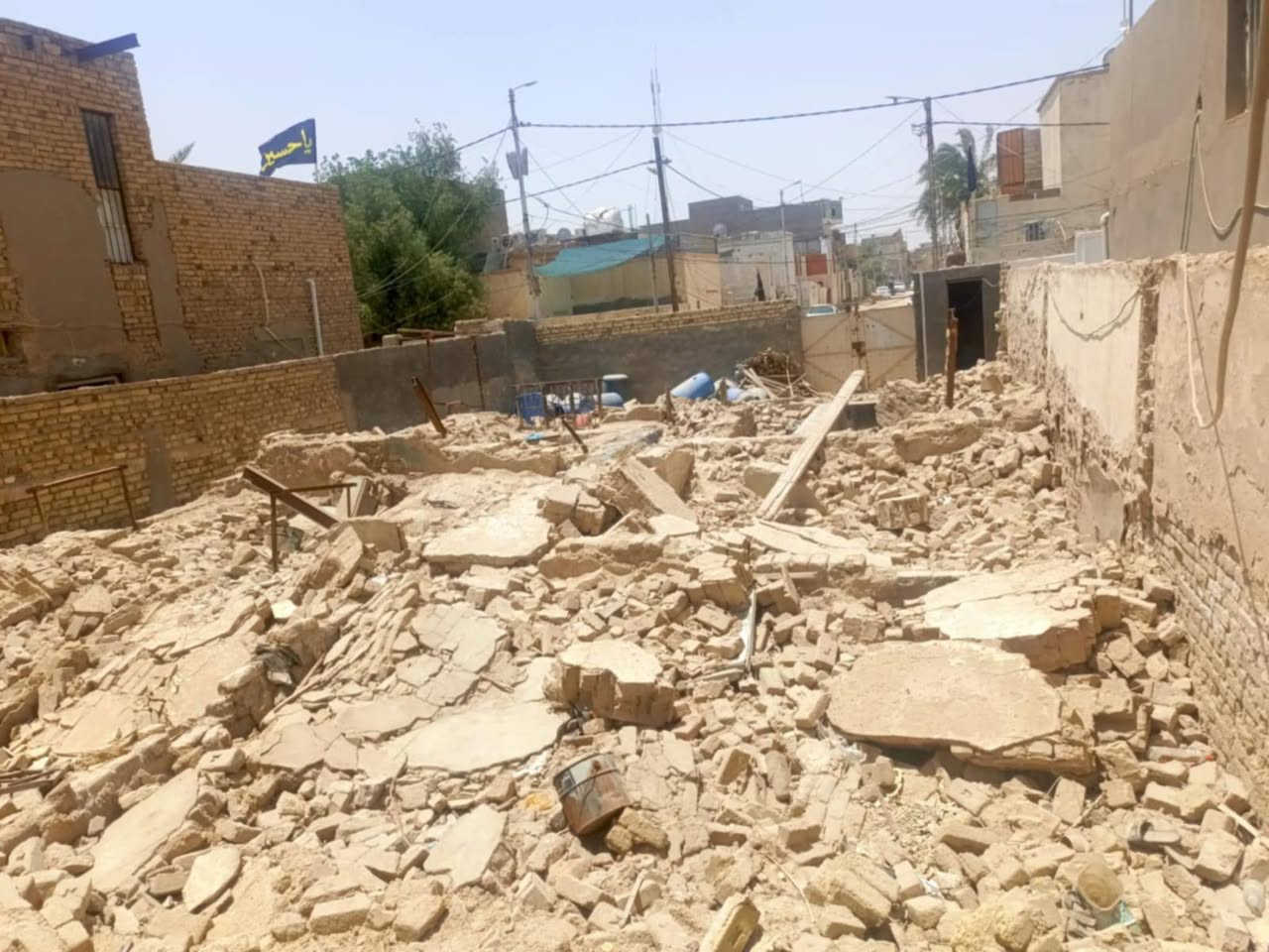 السلام عليكم بيت وعرصه 400متر الواجهة 10م ونزال 40م
الموقع الجلبيه مقايبل جامع القائم  مجاور سيد حسن ابو لنشائيه  ينباع البيت وحد ول عرصه وحد  او سويه عادي
الاستفسار *********** بي وتساب
