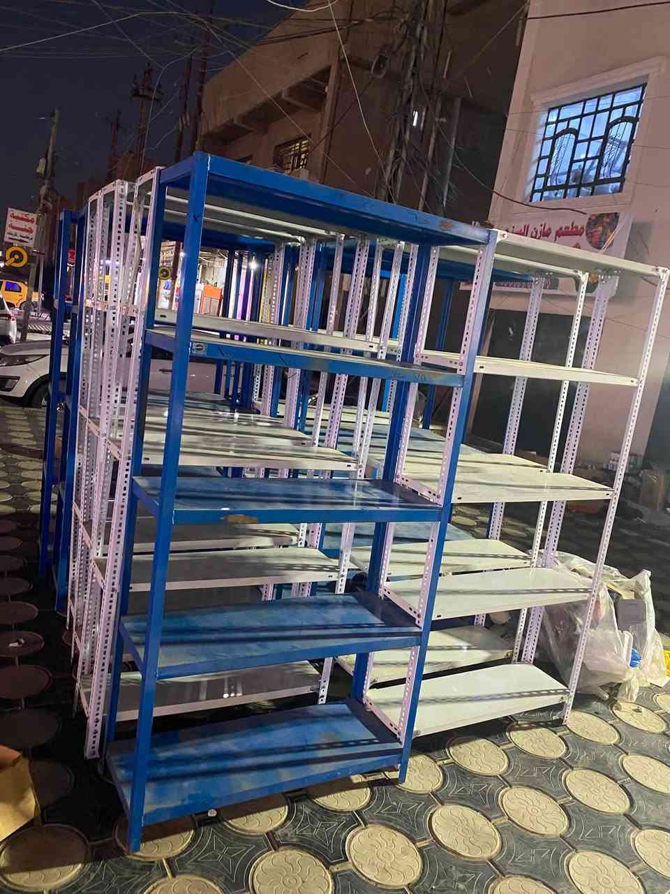 سلام عليكم فترينات عدد ١٢جدد متواجد واتساب مكاني بغداد زعفرانيه ***********
