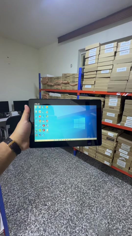 عرض خاص لمدة يومين  ايباد وندوز لمس   ٥٩ ألف مع توصيل والضمان  ذاكره ٦٤/٤ تزيد عادي ***********
