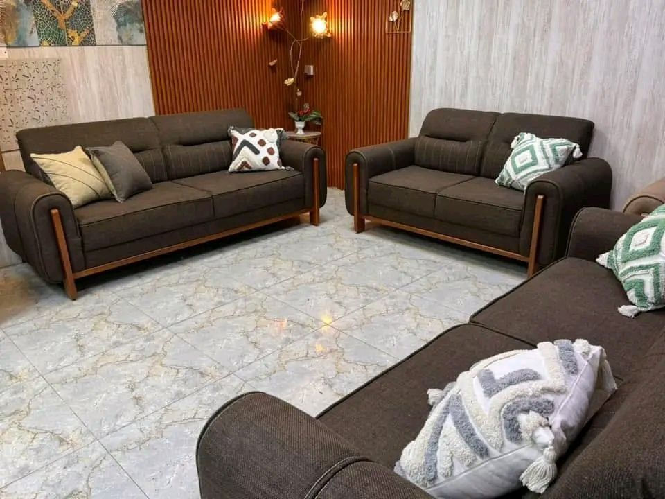 عرض خاص  خلال اسبوع فقط 
أنتبااااه إلى لأسعار 
ال١٠ مقعد   460 الف
متوفر 9 مقاعد 
8 مقاعد 
7 مقاعد
5 مقاعد 
توصيل داخل بغداد مجانا  اطراف15
صنع عراقي  
أحدث التصاميم الفنية 
🖍الشغل حسب طلبكم من ناحية اختياركم الالوان وعدد المقاعد 
⭕️مواصفات العمل 
♦️اسفنج. مميز 
⭕️ الخشب مقعد مضغوط
رجل عظم عاج 

⭕️القماش 
كتان او قديفه 

❇️قياسات القنفات ❇️

العرض 75
190سم  القنفه الكبيرة ام ثلاث مقاعد 
150 سم القنفه الوسط ام مقعدين 
75 سم  الكرسي. 
🌹🌹🌹🌹
جميع الالوان متوفره
توصيل داخل بغداد مجاني أطراف 15

التوصيل  سريع 
للحجز ارسل
 الصورة 
والاسم 
ورقمين موبايل 
والعنوان
على الخاص

الاضافات 
رجل نيكل 10

تخم ويا 4كوشات فقط


**إذا كنت صاحب هذا الإعلان وتريد حذفه لأي سبب، رجاءا أرسل رسالة إلى الدعم الفني**