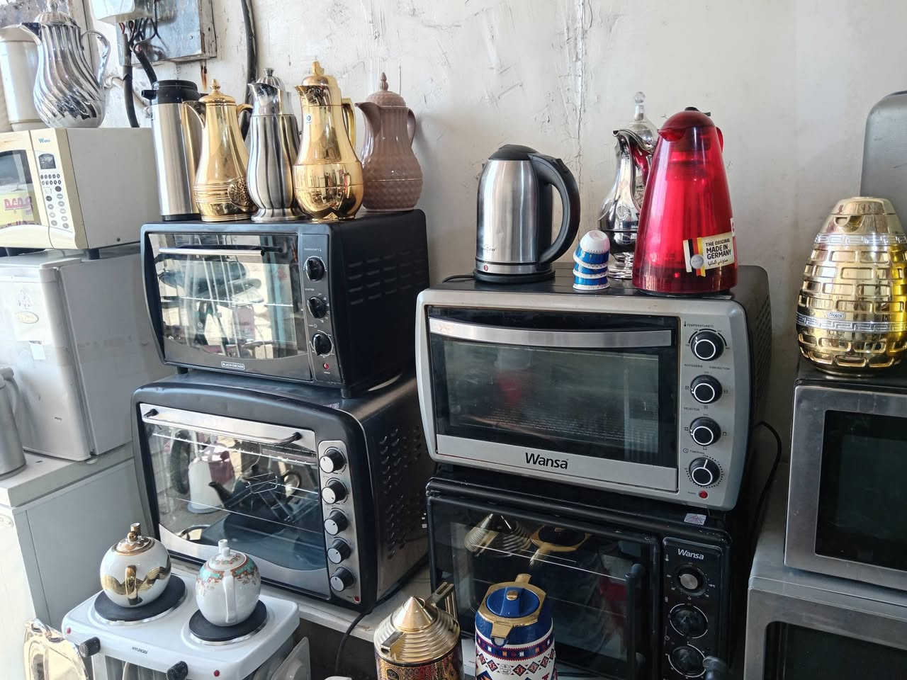 غراض باله كويتيه شرط الشغل للاستفسار التواصل ع الخاص علما العنوان منطقة الرحمانيه مقابل فرع التمار قرب مشتل الرحمن ***********
