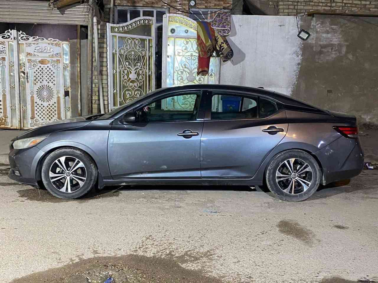 بيع سريع
سلام عليكم 
للبيع نيسان سنترا موديل 2022
المواصفات sv 
رقم بغداد  معوقين
دخول ذكي.  
بصمة تشغيل  
رادار امامي وخلفي وجوانب. 
كاميرا خلفية. 
حساسات. 
نقطة عمياء. 
مانع انزلاق. 
فول تحكم استيرن.
نظام ECO. 
نظام توقف. 
ومواصفات اخرى كثيرة.
بيهه صبغ جاملغ الامامي اليسر+ والبنيد +جاملغ الخلفي الايمن واليسر 
مكاني بغداد حي اور 
سعر 130 $ وبيه مجال 
للاستفسار عن السيارة ***********
