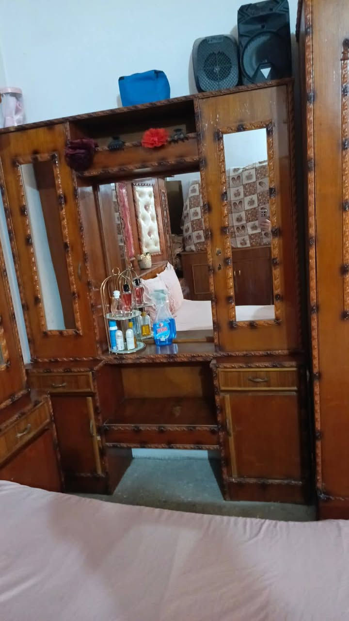 غرفة نوم مستعمله بسعر مناسب قيم واخذ بس لاتكسر بيهه


**إذا كنت صاحب هذا الإعلان وتريد حذفه لأي سبب، رجاءا أرسل رسالة إلى الدعم الفني**