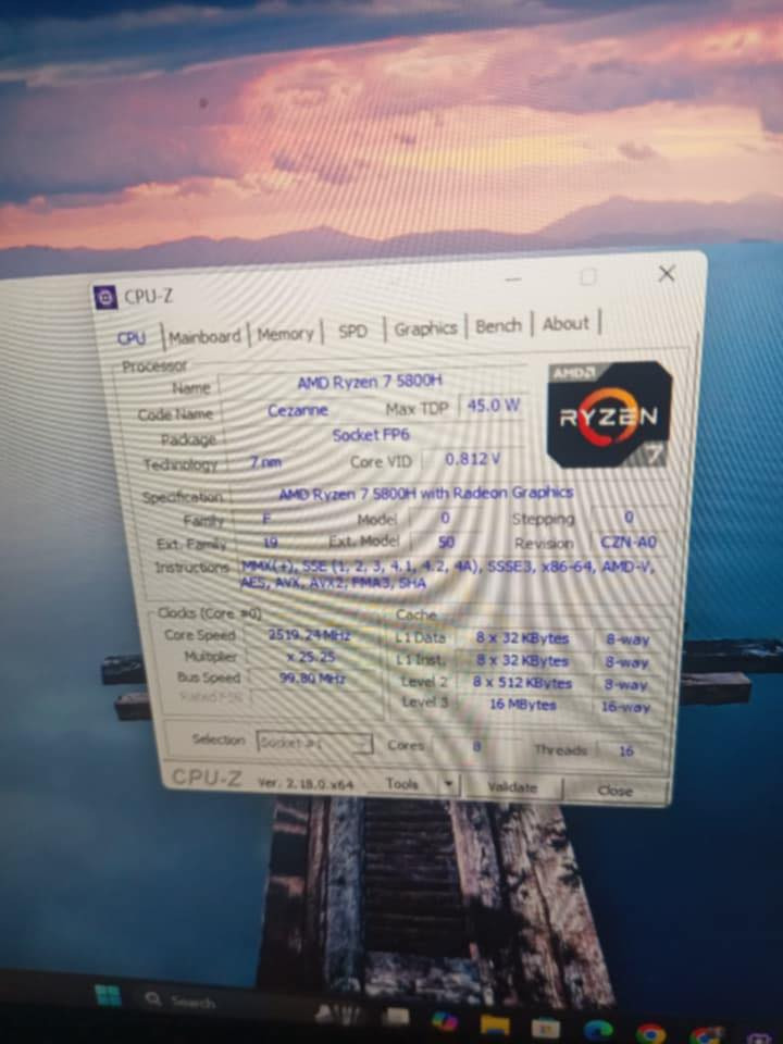سلام عليكم 
للبيع جهاز Mini PC بمواصفات (Ryzen 7 5800H) حتى غراضه والكارتون موجودات شاحنة مع  كيبل
المواصفات:
المعالج: AMD® Ryzen™ 7 5800H (بـ 8 أنوية و 16 مسار - أداء منافس جداً).
الرام: 16GB DDR4 بسرعة 3200MHz (ماركة Micron الأصلية).
ملاحظة: يوجد منفذ ثانٍ فارغ، الجهاز يدعم حتى 32GB/64GB.
التخزين (الهارد): 512GB NVMe SSD (سريع جداً في الإقلاع).
ملاحظة: يدعم إضافة هارد ثانٍ (SATA) وترقية حتى 4 تيرابايت.
كرت الشاشة: AMD Radeon™ Graphics (Vega 😎.
تم تخصيص 4GB من الذاكرة للكرت لتعزيز أداء الألعاب والمونتاج يمكن تخصيص الى 16GB.

السعر 375 الف دينار مع التوصيل
المراسلة واتس اب او اتصال 📞 ***********
