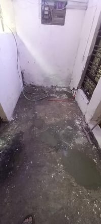 دار في حي القاهرة بضهر جامع النداء قرب الشارع العام ٥٤ متر طابق الارضي...