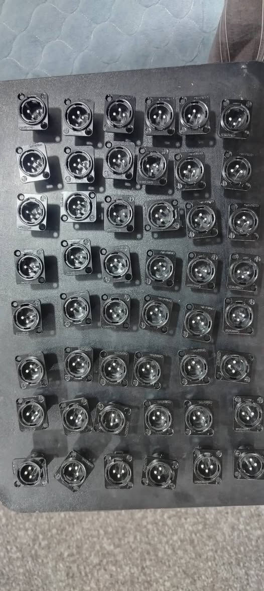 السلام عليكم ورحمة الله وبركاته قواعد گلزري 49قطعه مع وايرات كلهن 50 الف واصل الي يخدمه يتصل واني خادم ***********اخوكم ملا عصام الكربلائي
