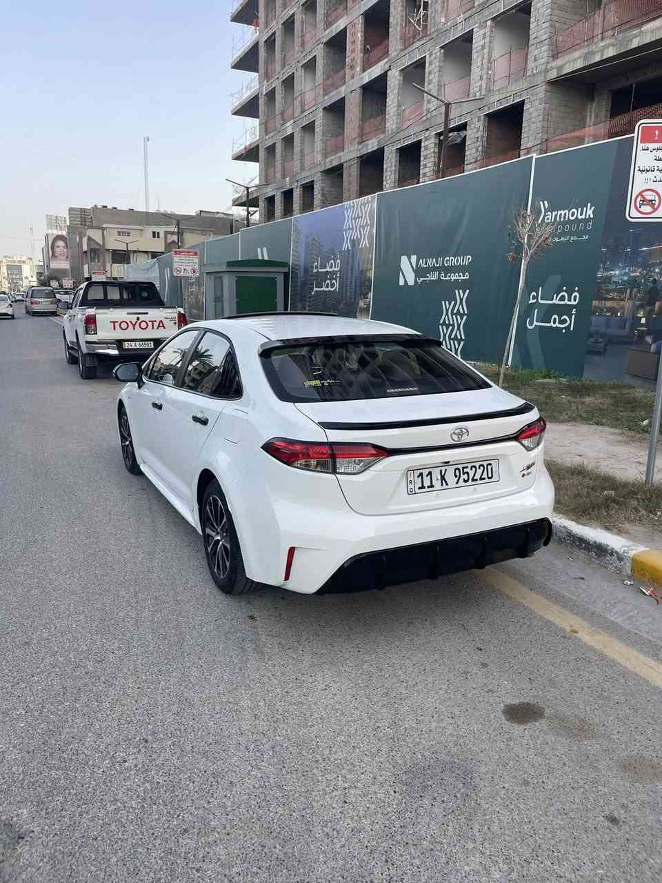 سلام عليكم شباب
كورلا شكل الامريكي ٢٠٢٥ 
ماشية ٩٩٠٠ 
مكفولة كفالة عامة من كلشي 
سيارة علا وضع شركة 
مواصفاتها فول داخل مخمل 
شاشة كار بلي وكامرة  
سلايد 
ويل كروم
رادار امامي 
مانع تصادم تحديد مسار 
سايد بريك بصمة اوتو هولد
درايف مود  و اي في مود 
سعر ٢٢،٨٠٠،٠٠٠
او ١٥٢ ورقة 
***********
مكان سيارة بغداد المنصور
