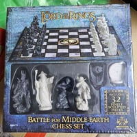 ♟️ للبيع: مجموعة شطرنج The Lord of the Rings 🔥 Battle for Middle-Earth...