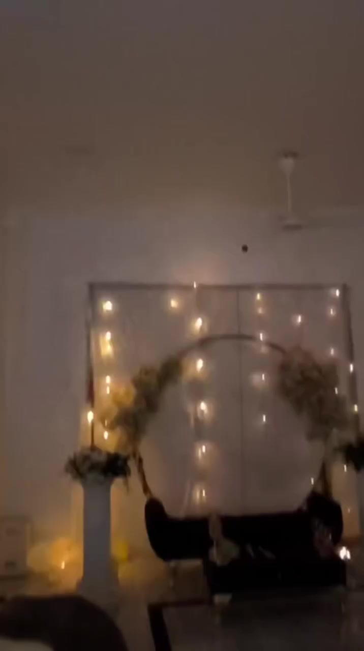 سلام عليكم اللبيع كوشات عدد4  مع جميع ملحقاتهن الرمادي جويبه *********** السعر 600 وبيهن مجال الشراي
