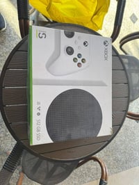 ، سيريس اس 512 ذاكره كل ملحقاته الاصليه موجوده مثل ما تشوفون بالصور وب...