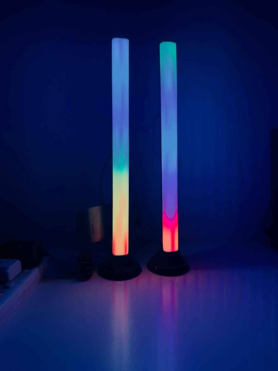اضائة Govee RGBIC TV Light Bar 
​تقنية RGBIC الذكية: تعرض لك عدة ألوان في نفس الشريط وبنفس الوقت لتأثيرات بصرية خرافية، عكس الإضاءة التقليدية!
​مزامنة ذكية: تتحرك وتتفاعل مع الموسيقى، أصوات الألعاب، وحتى الأفلام لتعيش داخل الحدث.
​تحكم كامل بلمسة: تحكم بالألوان، السطوع، والأنماط بكل سهولة عن طريق تطبيق الهاتف، أو الأوامر الصوتية (Google Assistant & Alexa).
​مرونة في التصميم: تكدر تثبتها عمودياً على المكتب، أو أفقياً تحت الشاشة، أو خلف التلفزيون لتغطية إضاءة محيطية
واتساب ‏‪***********‬‏
متوفرة خدمة توصيل لكافة المحافظات بغداد, العراق
