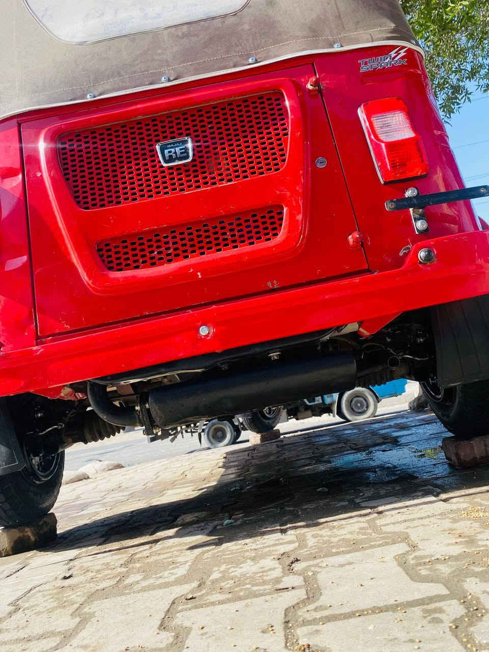 سلام عليكم  موديل 2022  جاهزه من كل نواحي بيه هاي الصدعات مثل ماواضحه بل صوره تكتك مجفته تجفيتج شركه وترايك زيرو سعره خاص اني مكلف بل نشر رجاء اخوان وهاذ رقم راعيهه *********** مكان بغداد مدينت الصدر
