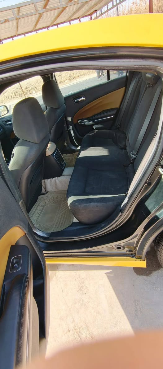 سلام عليكم شارجر 2013 مكفولة كفاله عامه رقم بغداد باسمي مداور ثاني يوم سياره جاهزه  مكينه وكير واكسن وحداديه وتخم تاير السعر 155    ***********
