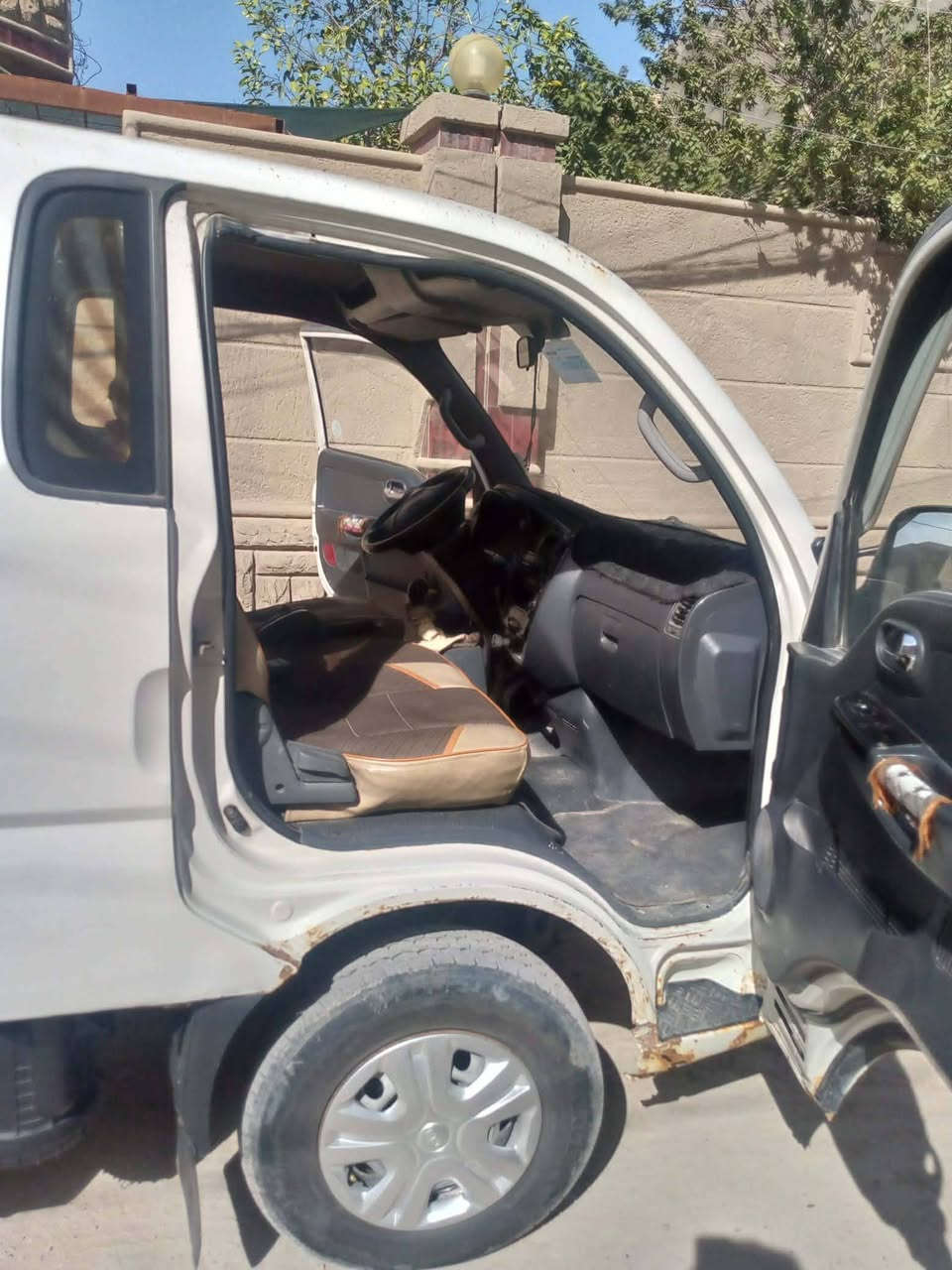 سياره كيا حمل سبلاين موديل ٢٠١٠ كير محرك اكسنت رقم شاصي واضح مكفول كفاله بيه جرادات قليله بالقماره السعر ١٠٥ وبيه مجال قليل لشراي للستفسارر
***********ا
