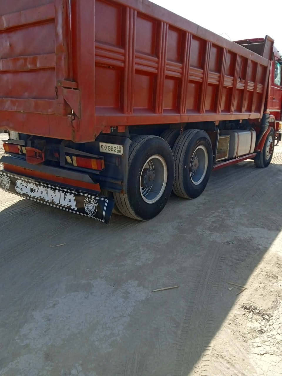 السلام عليكم
للبيع سكانيا قلاب سكس 143 محرك 8 مجموعه مان رقم بغداد سنويه ل 27 مكفوله تخم تاير 24 المكان بابل السعر 220$الاستفسار 
***********
***********
