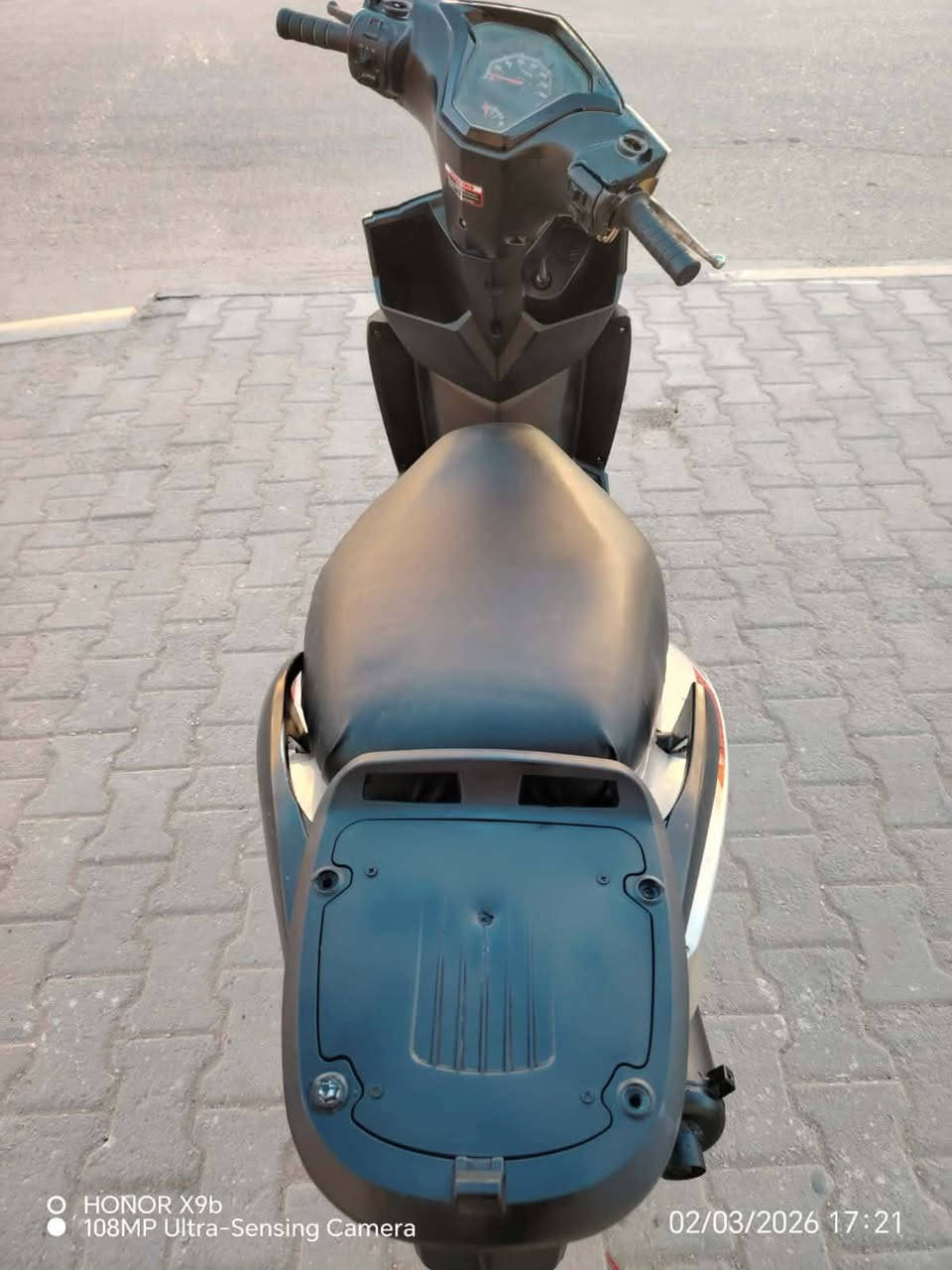 سلام عليكم دراجه للبيع جديده مامفتوحه مابيه اي نقص سلف هندر شغال بأي وقت لايت بكلايت اشاير كلها شغاله مكاني كربلاء كنطرة السلام
سعرها 350 وبيها مجال
للاستفسار ***********
