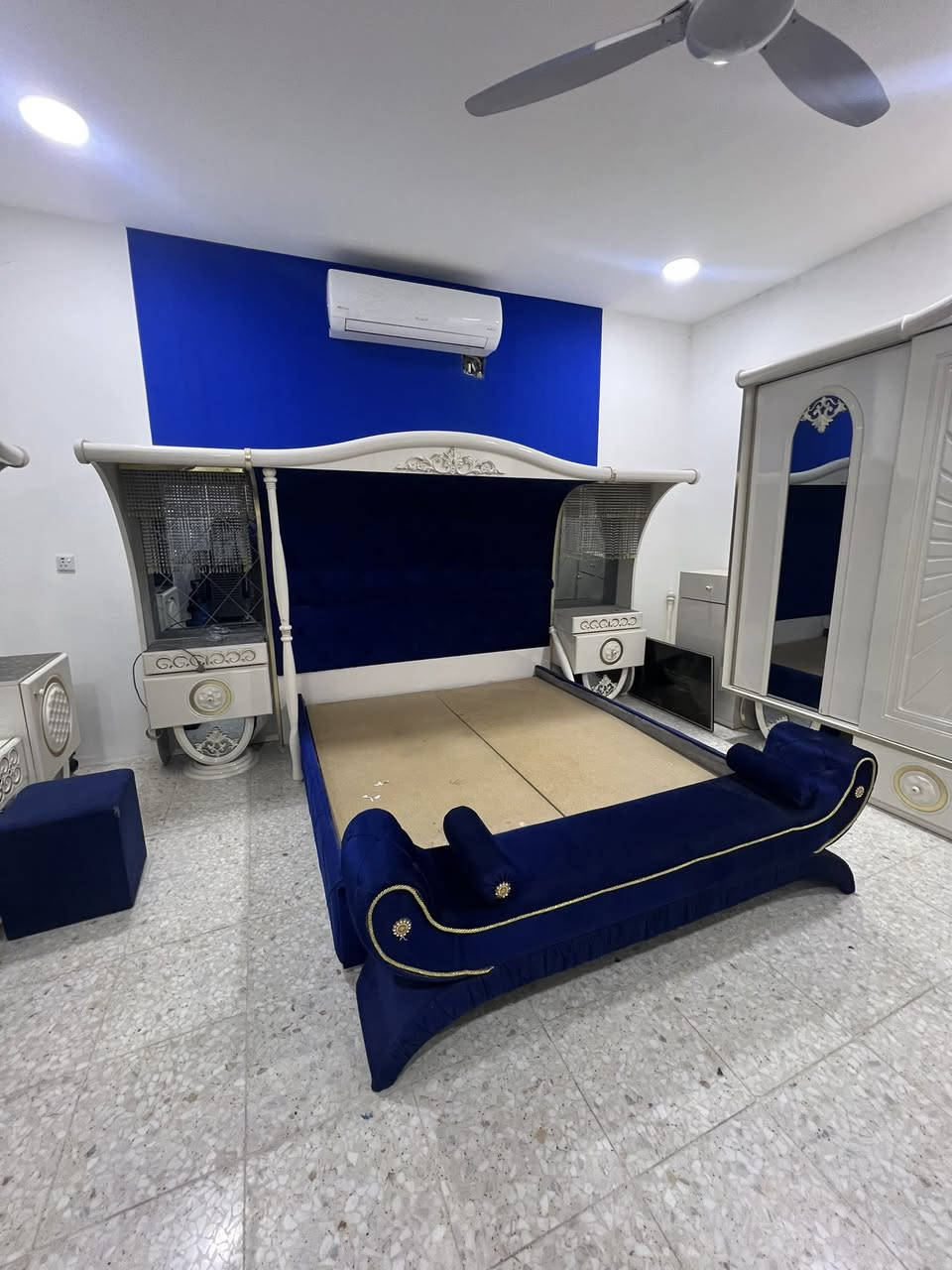 غرفه تركيه للبيع 💯
سلام عليكم غرفه تركيه تكمه 8قطعه  السعر 2مليون ونقل وشد عليه والعنوان بغداد الكماليه _البستان 
للاتصال او الاستفسار اتصل على هذا رقم ***********
