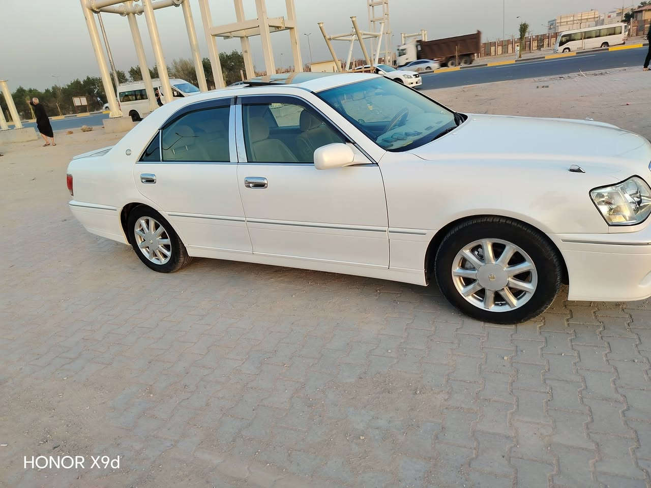 ملكه ٣ دكم بصره بأسمي قرار ٤٨
كفاله عامه
كرستال اصل
صدفي
فتحه
تحكم استيرن
تحكم مري
هيتر مري
فإن ماجسته مزدوج
ادامه مكينه توني مسويها يم وسام

السعر ١٦٥ وبيها مجال للشراي
واتساب ***********
