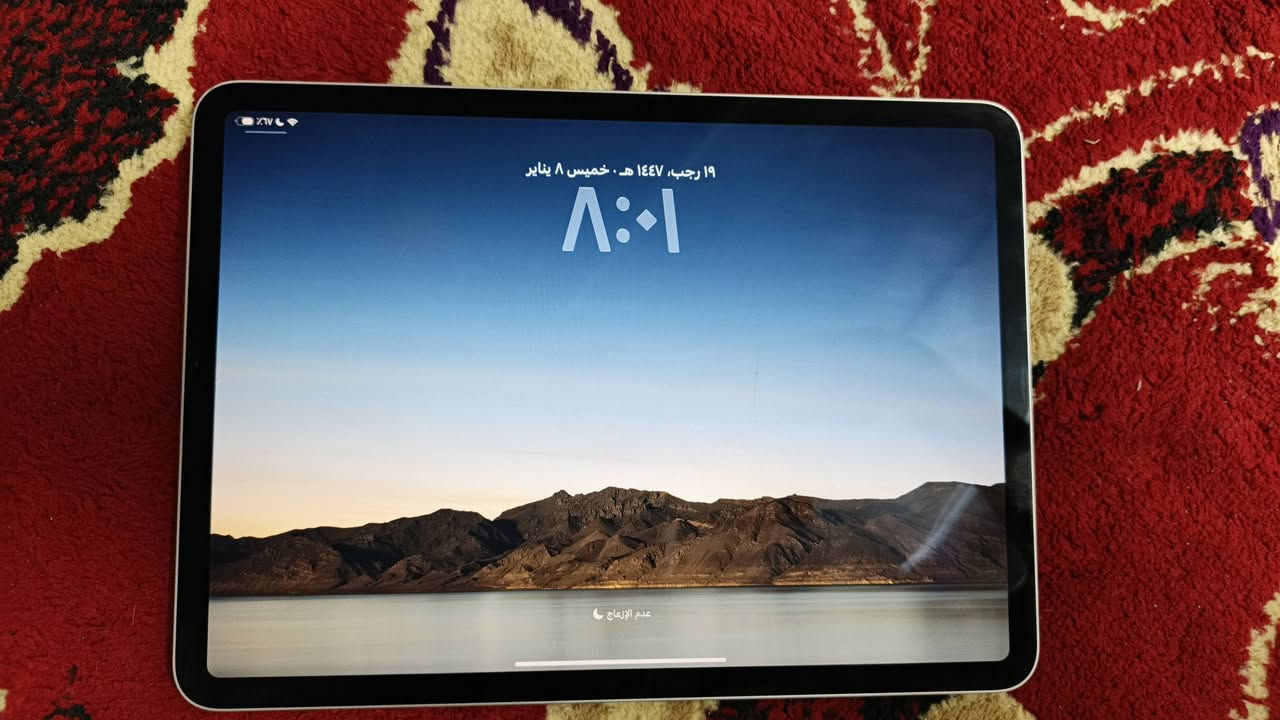 سلام عليكم ايباد 11 برو M1 2021 ذاكره 128 البطارية 86 مكفول مامفتوح بس بي كسر خفيف عل كلاس وصلن مامبين ولا ماثر عل شاشه تجي تفحص وتخذ السعر 450  رقم  واتساب *********** المكان بغداد بسماية :
