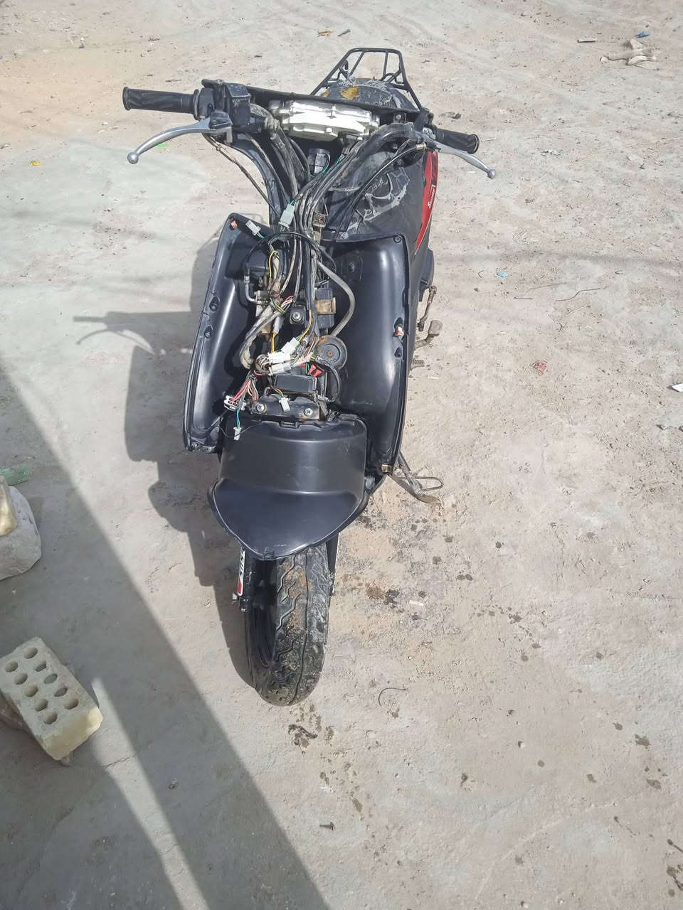 دراجه للبيع كوم حديد جانت تشتغل وطفت كهربائيات كله شغاله تاير امامي وخلفي جدد السعر 70وبيه مجال للشراي متواجد خاص واتساب ***********
