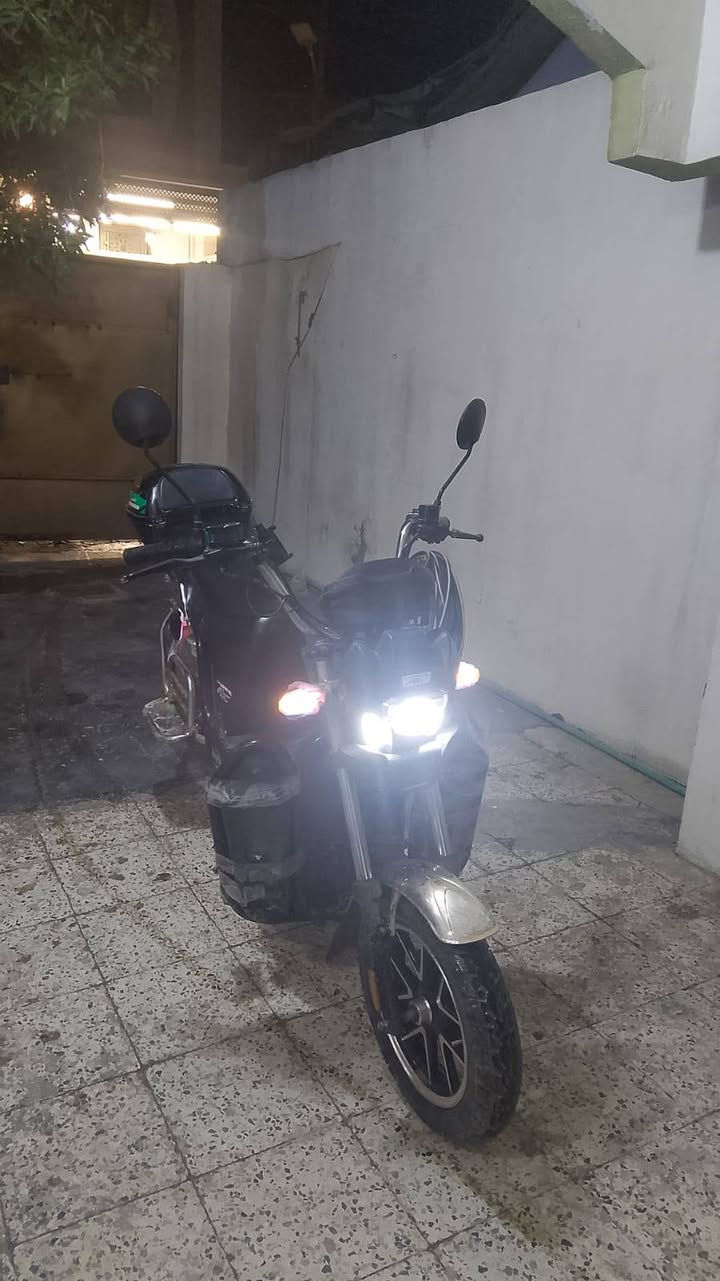 سلام عليكم دراجه شحن للبيع خمس بطاريات نص عمر كهربائيات فول موديل 24 نضيف نوع جبلي  سعر 275 قفل قفل قفل مكاني رمادي رقم تليفون ***********
