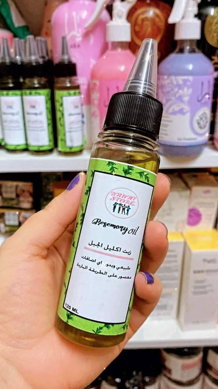 عرض BLACK FRIDAY ❤️💯
(قطع اخيره)🥰
زيت اكليل الجبل طبيعي وبدون اي اضافات معصور على الطريقة الباردة😍

تركيبة مُميزة مصممة بعناية لتغذية فروة الرأس وتعزيز نمو الشعر ☘️
- يسرع نمو وتطويل الشعر 
- يعيد الصحة والحيوية للشعر الباهت 
-يمنح الشعر اللمعان والتغذية ويقلل من الاطراف التالفة
يحتوي على اهم المواد المغذية 🌿
- زيت اكليل الجبل _ زيت اللوز الحلو _ زيت اللافندر الالوفيرا _ فيتامين C _ بايوتين _ فيتامين D
سعر قبل العرض 6000 
سعر بعد العرض 4000

للحجز والاستفسار مراسلة الصفحة او مراسلة هذا الرقم 👇🏻 
*********** واتساب
🚘 متوفر خدمة توصيل لجميع محافظات العراق 🚘
