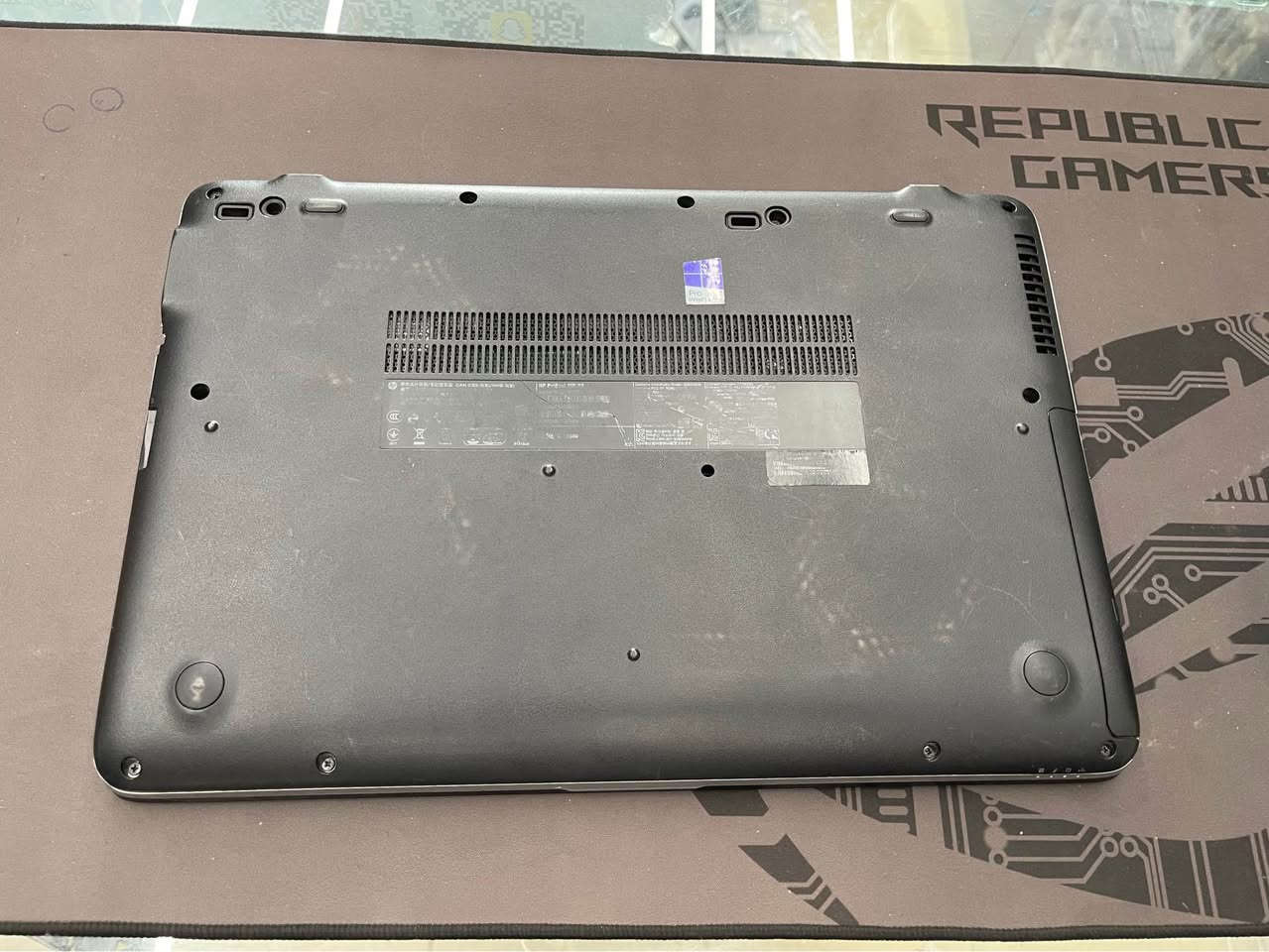 HP ProBook 650 G2 💻

Processor ⚙️

Intel Core i5-6300U 2.40 GHz

Memory 💾

8 GB 2133 MHz

Storage 📀

SanDisk 256 GB SSD

Graphics 🕹️

AMD Radeon R7 M350 2 GB

ژمارە مۆبایل *********** أربيل, العراق
