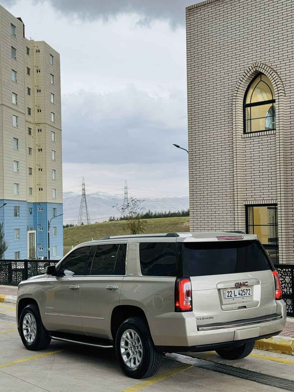 🍃اللَّهُمَّ صَلِّ عَلَى مُحَمَّدٍ وَعَلَى آلِ مُحَمَّدٍ 
‏GMC YUKON SLT 2017 
رقم اربيل (رقم وهزه جديده تحویل مباشر )
ماشیە ١٢٥ الف کم حقیقی ...

#سعر السياره  (٣١٨ ورقە) مناسب وبیها مجال بصیط 
مكان السياره سلیمانیە مرکز المدینە
للاستفسار 📲 ***********

سیارە مکفولە من صبوغ بشرط نهائیان ماکو صبوغ و حیل جدیدە و حلوە ماشااللە بیها بس مکانین PDR شغلها حلو مصلح یعنی الا بلسونار تبین بلعین ابد ماتشوفهە و سیارە گاعدە و باقیە و احلی من الصور .. 
محرك و الگیر بشرط شهر مامفتوح و ماملعوب بیە بشرط بدون صوت او تبخیر او ای خلل جاهزە میە بل میە 🙏🏻

 مواصفات SLT فوول ما عدا الفتحە 
(( ثلاجە ،، بصمە ،، کشنات جلد و کشن میموری خزن ،، قاصە ،، کشنات تدفئە تبرید  ستیرن هیتر صندوق جک ،، بصمە ،، رادار امامی و خلفی ،، رادار جانبی مرایات ،، نضام قیادە الذاتیە و تحدید سرعە  ،، شغال تشغیل عن بعد ،، کشنات کهربائی ،، حساس امامی و خلفی شاشە کبیر و کامیرا و بعد هوایە مواسفات ))
