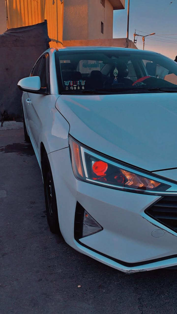 النترا 2019 وارد أمريكي كلين محرك 2000 دوش گير AT رقم اربيل السيارة باسمي  عنواني بغداد الحرية للاستفسار اكثر ***********
