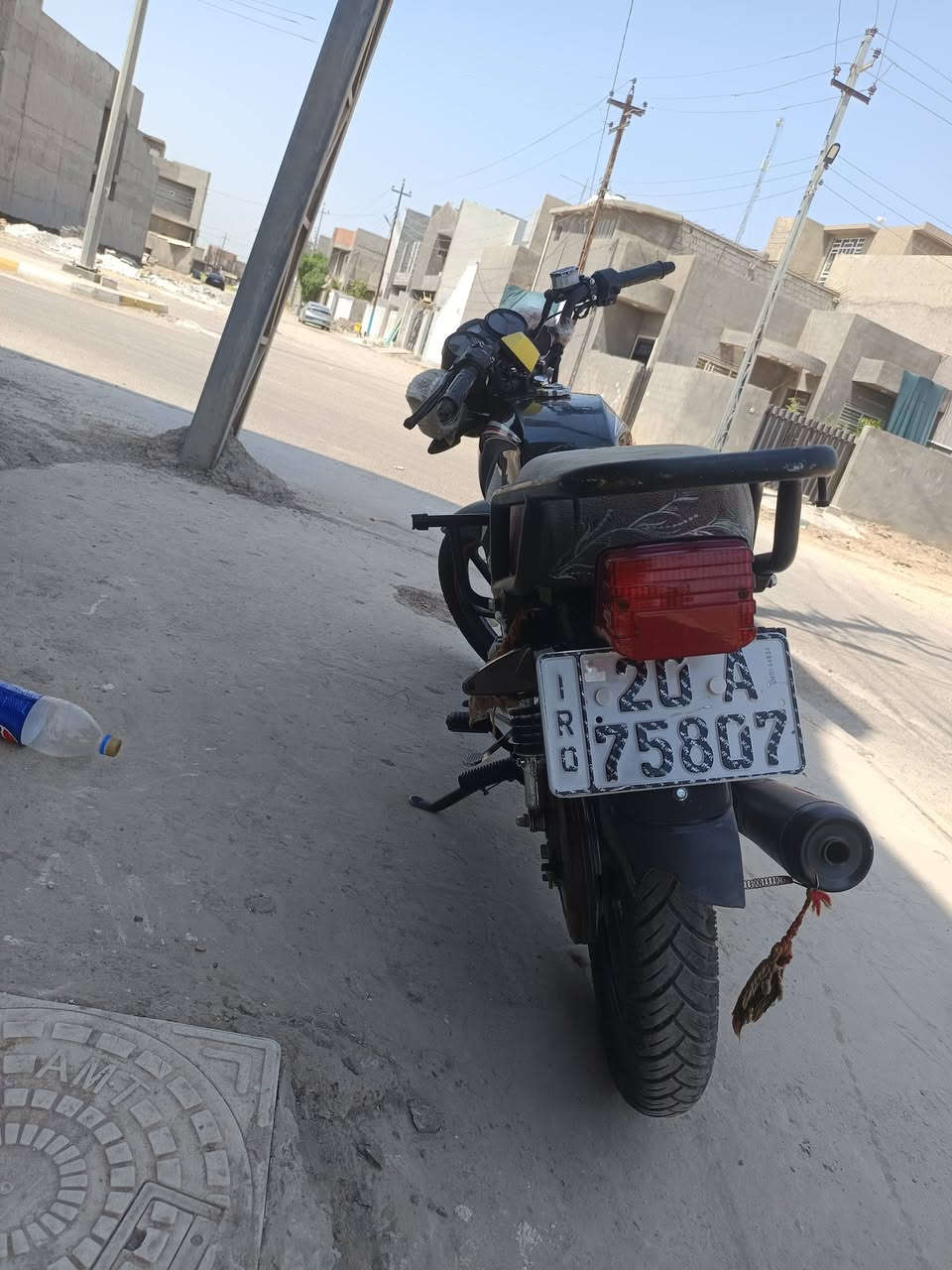 دراجة للبيع موديل 23 مرقم بس سنوية بيها نقوصات شي قليل مو هواي محرك ما مفتوح دراجة خير من الله السعر (مليون300) وبيها مجال العنوان ديالى بعقوبة بهرز 
رقم ***********
