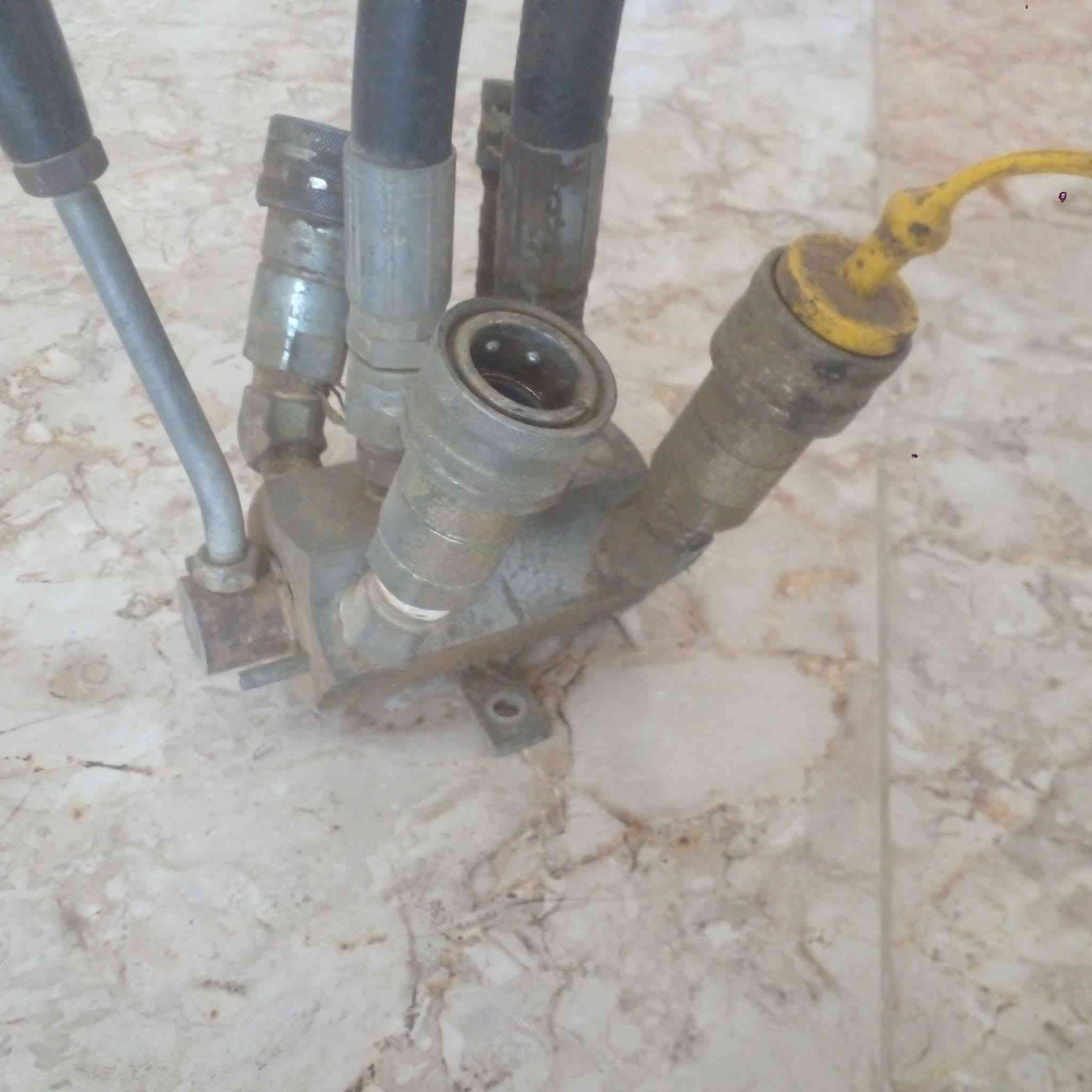 السلام عليكم للبيع جهاز كيله نضيف جاهز من صوندات وراس صونده مكان بابل للاستفسار ***********
