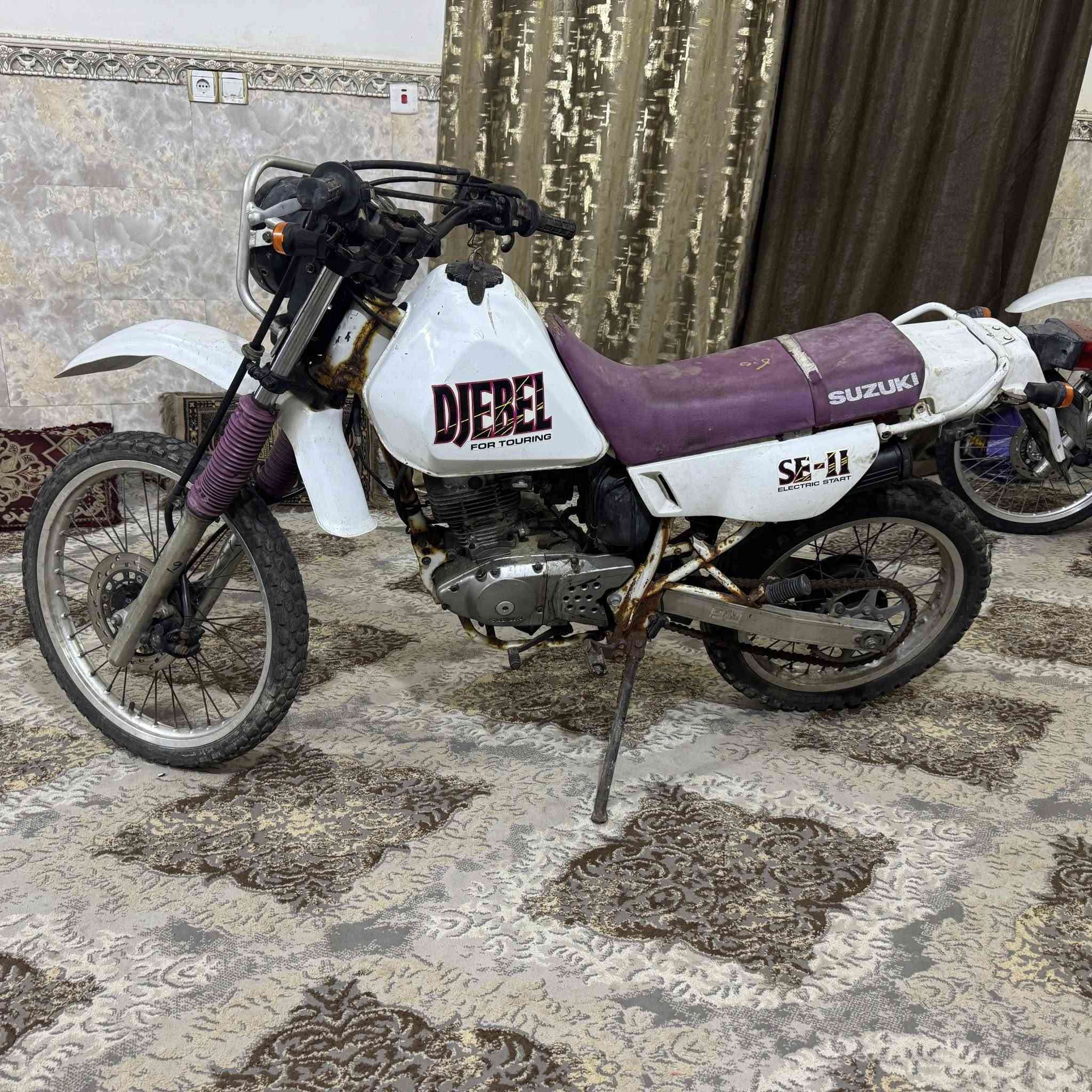 سلام عليكم دراجه رمبه تفصيخ ابيع شاصي او بس مكينه او كامله شتريد موجود كيلو متر صفر  مكينه مكفوله كفاله عامه رجاءً  الحد يراسل خاص ما اجاوب اي ستفسار اتصل عله هاذ رقم وتدلل***********
