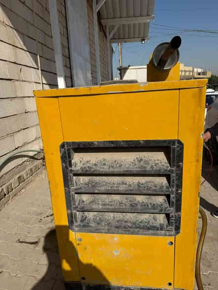 لستر انكليزي 20 كي في
نصيفه وشرط تشغيل حمل كامل مداريها كلش 

سعر 18 ورقه وبيها مجال بصيط مكان النجف 
***********
