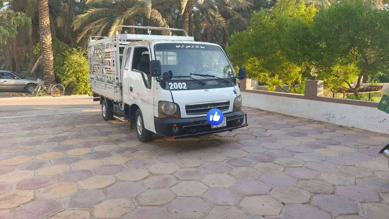 ام عيون موديل ٢٠٠٢ مكينه حاويه كير اكسل صدر كامله تخم تاير زينات سنويه صاقطه بشرط الوكاله والتحويل رقم ديالى الشاصي الجوه السكن شويه بي الحيم سياره خير من الله مابيه نقص شي للبيع والمراوس حسب الغنعه هم يرهم المكان ديالي العضيم السعر عل تصال /*********** /***********
