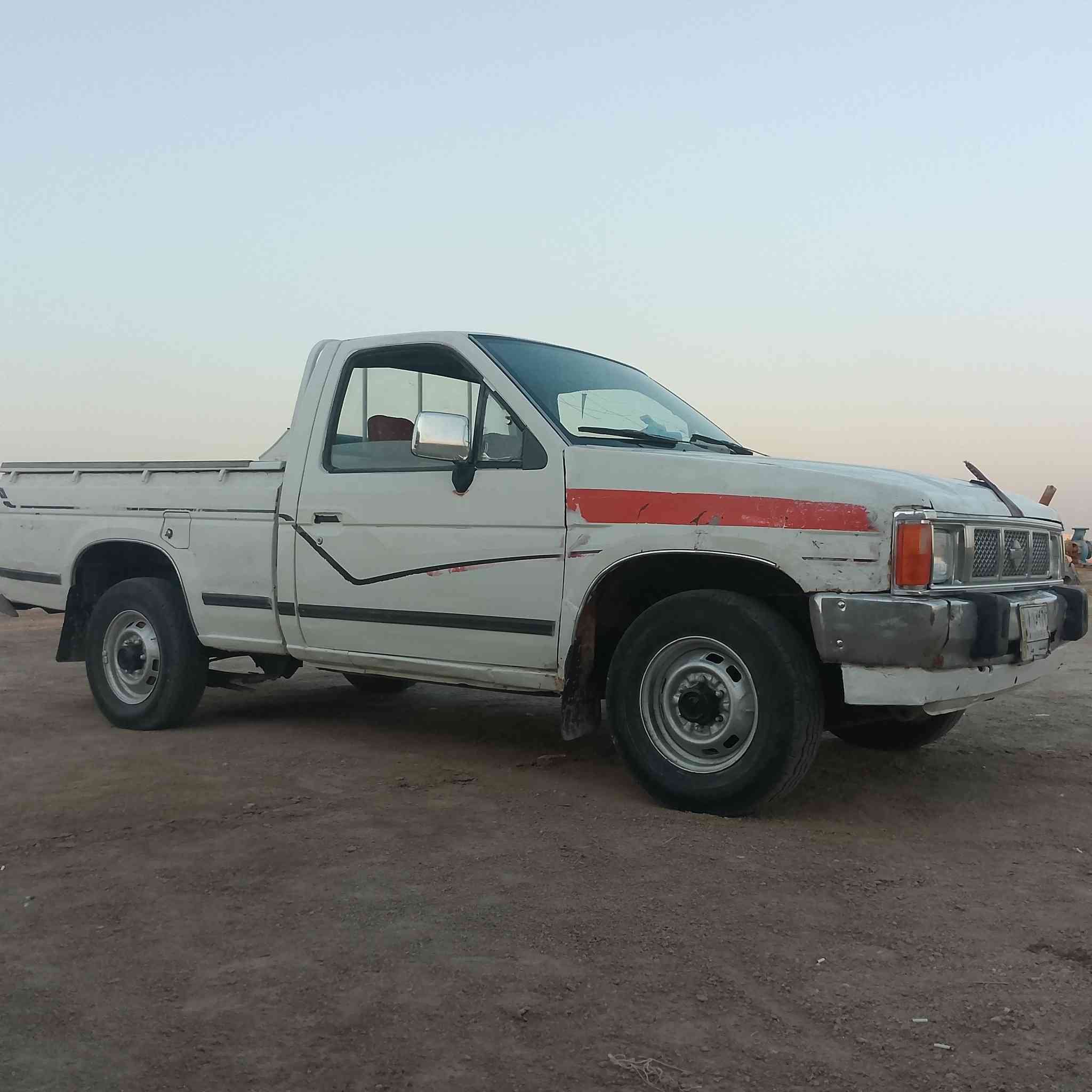 السلام عليكم نيسان البيع 92 مداورة جاهز السعر خاص *********** كير ومحرك وكسن شرط
