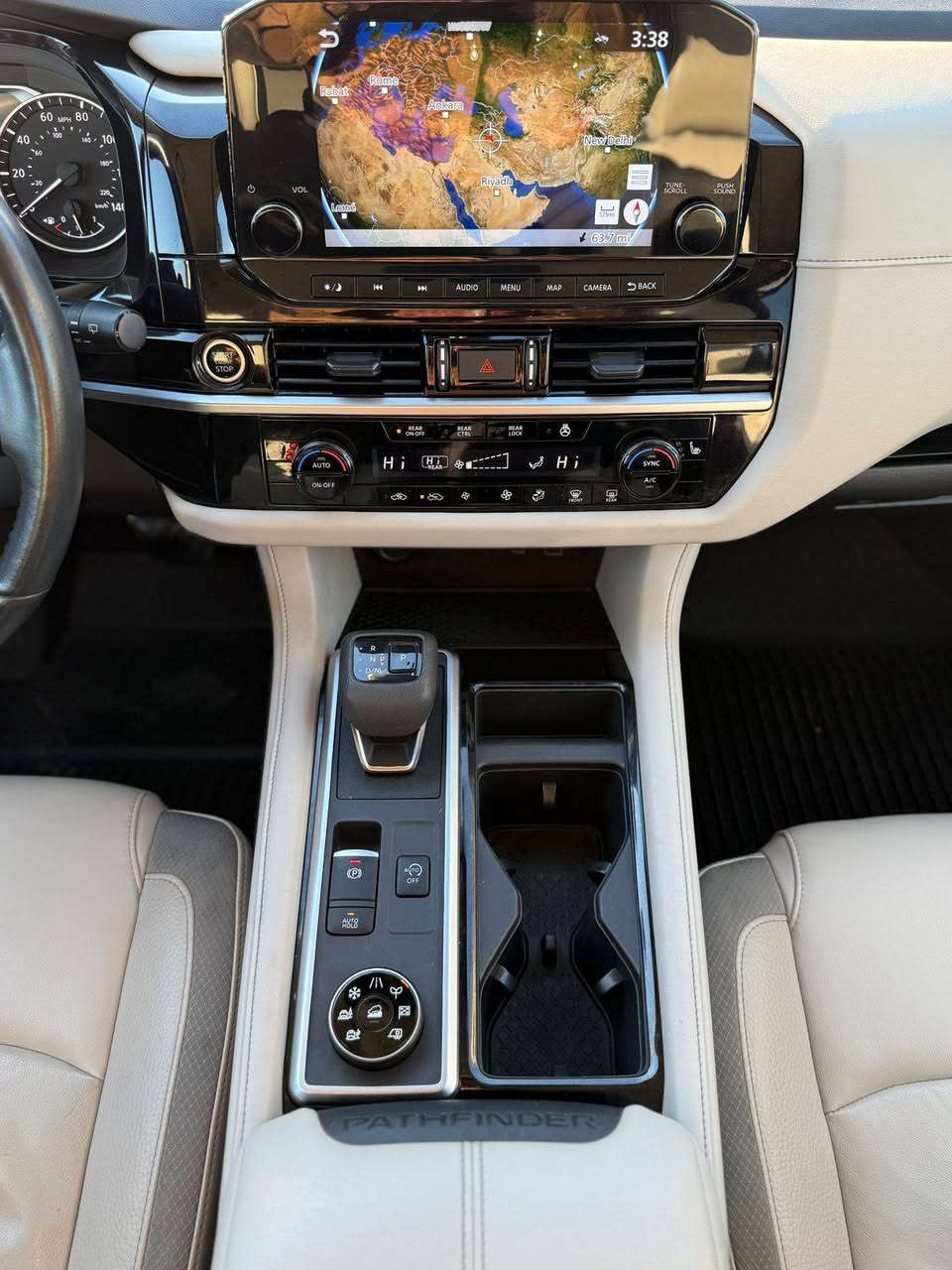 نیسان پاسفایندەر 2022 مواسەفات SL 4WD دەبل ئەکسل 
قەپات مواسەفات 
دوو دەرگای بە بیلاد بەستراوە 
پشت و پێش کەپسە 
سەیارەکە زۆر خاوێن و بێ کێشەیە بەناوی خۆمە 
هیچ مەسرەفێکی تێدانیە 
وێنەی داعمەکەم داناوە 

سـعـر : لە کۆمێنت داوابکە ڕاستەوخۆ بۆت دێت 📥 

گێر و مەکیەنەی بەشەرت 
هیچ کێشەیەکی تێدا نییە 

ژمارەی خاوەنەکەی 
***********
***********
