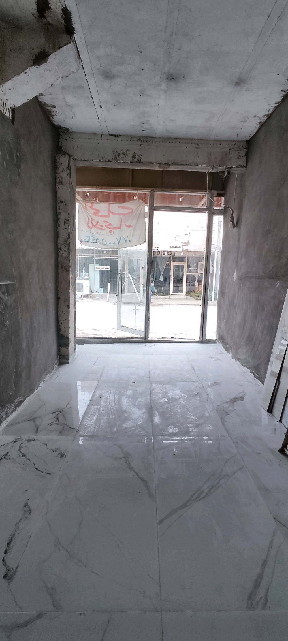 ثلاث محلات للايجار حي المهندسين شارع صيدلية محمد شربة مساحة كل محل 18م