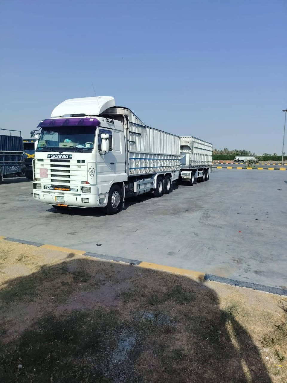 السلام عليكم ورحمه الله سكانيا قاطره مقطوره للبيع العنوان موصل)) 360$ وبيها مجال))*********** هذا رقم راعيها اخوان اني مكلف بالنشر
