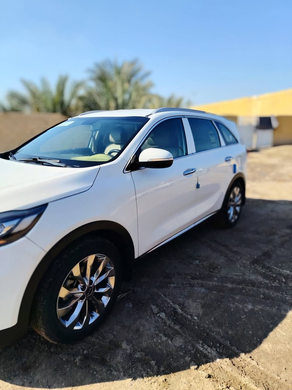 سورنتو موديل 2020 فول مواصفات سته سلندر 
مكفولة عامة من الضربة والصبغ والتبديل كفالة عامة  
باسمي رقم دولي، بغداد.،،، لغاية   2030
السعر 265  ورقة 
للاتصال  ***********
